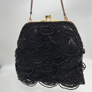 VINTAGE BEADED BLACK PURSE.  SCALLOPED DESIGN. Made in Japan.